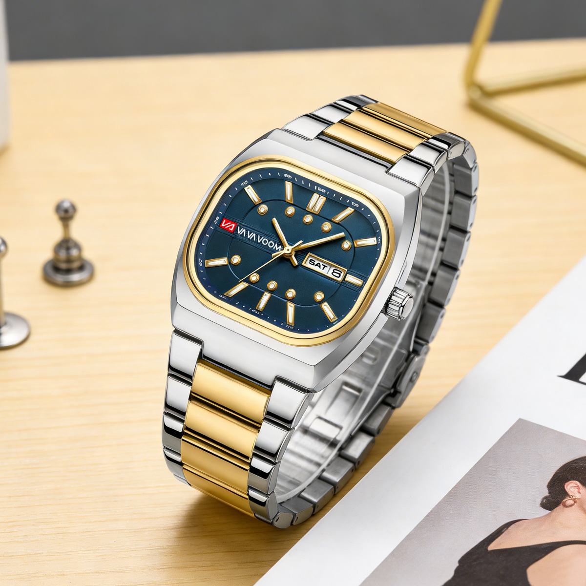 Square New Unique Design Steel - Perpetual Calendar Watch recension och pris