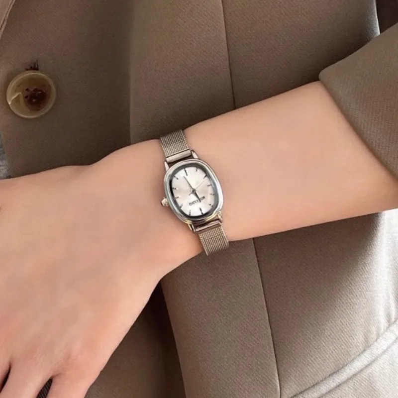 Small Oval Dial Green Watch Si - Luxury Watch Index recension och pris